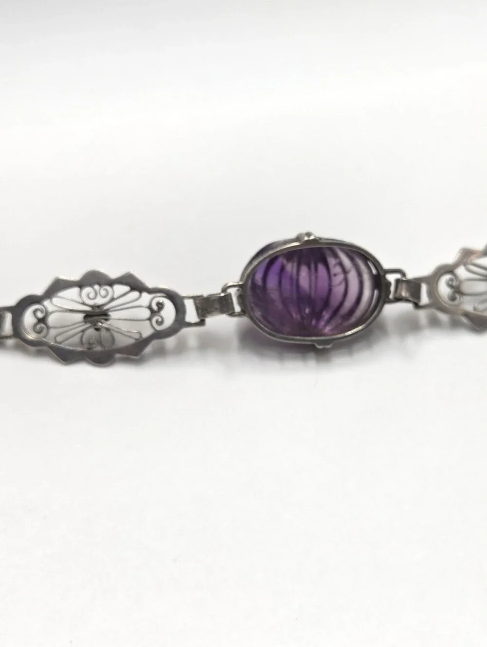 Vintage Art Deco Sterling Silver Filigree & Carved Amethyst Bracelet 7.5